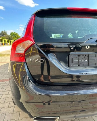 Volvo V60 cena 56900 przebieg: 107000, rok produkcji 2018 z Wysokie Mazowieckie małe 596